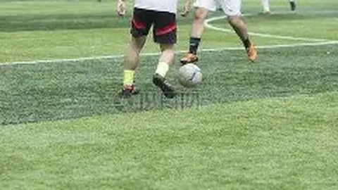 《揭秘辛普森合同背后的故事：内维尔助力弗格森，成功为我争取丰厚年薪》