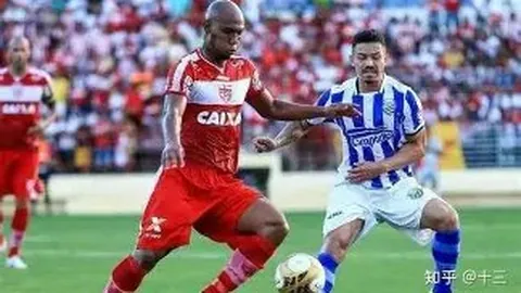 争议风波中挺身而出，萨拉赫关键一击助红军翻盘！职业生涯转折点，他将如何抉择？