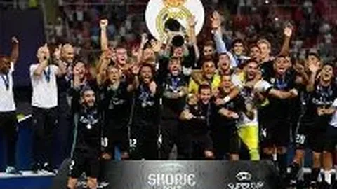 “半场战报：曼城1-0领先水晶宫，哈兰德头槌制胜，精彩对决即将续写！”